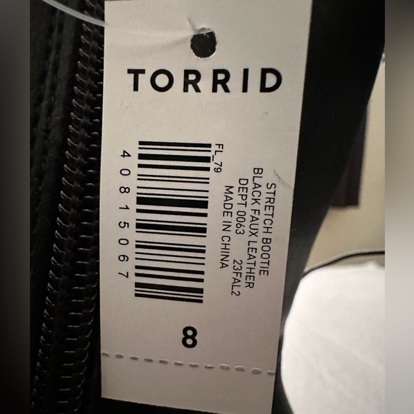 Torrid ladies 8 wide  stretch boot. BNWT black - Picture 5 of 8